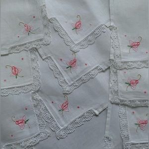 New vintage SET of 12 dinner napkins